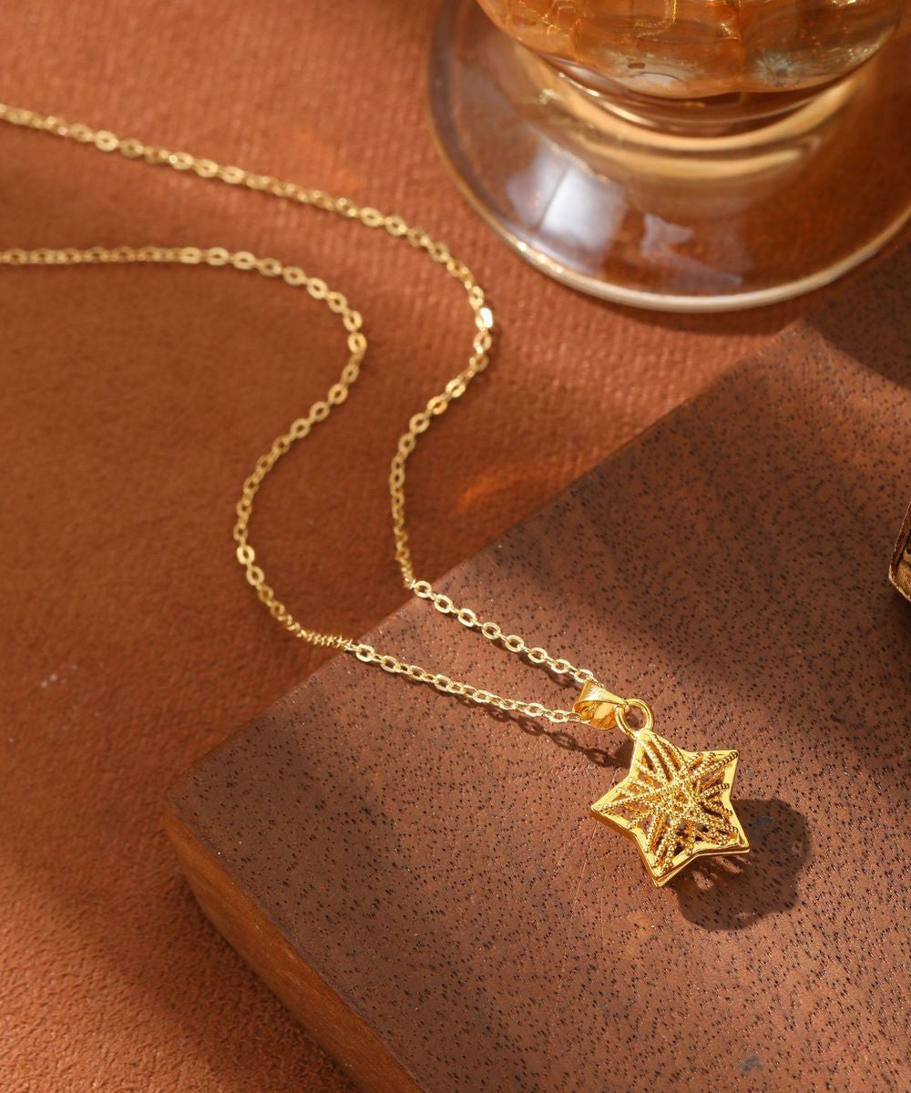 Vogue Gold Alloy Hollow Out Star Pendant Necklace