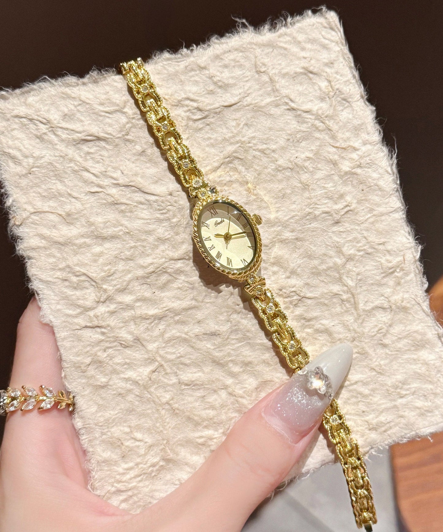 2026 New Silk Alloy Zircon Quartz Movement Watches