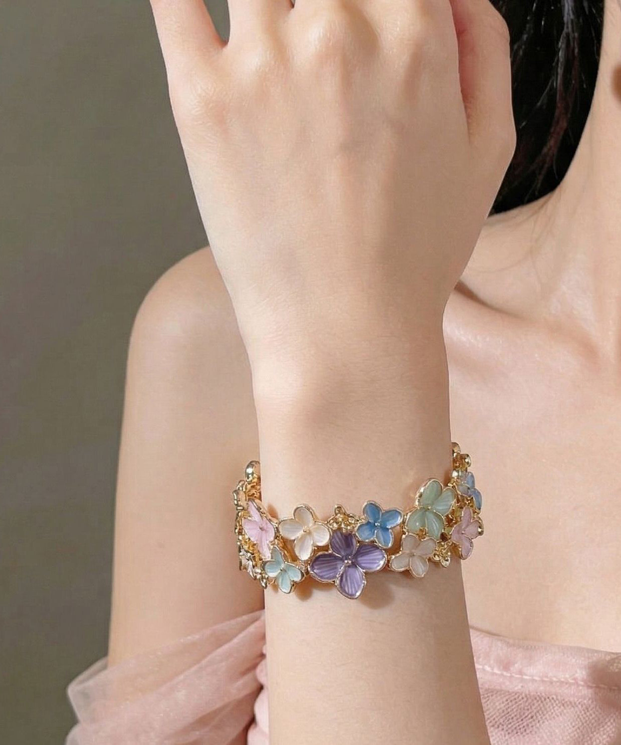 Beautiful Rainbow Alloy Enamel Floral Bangle