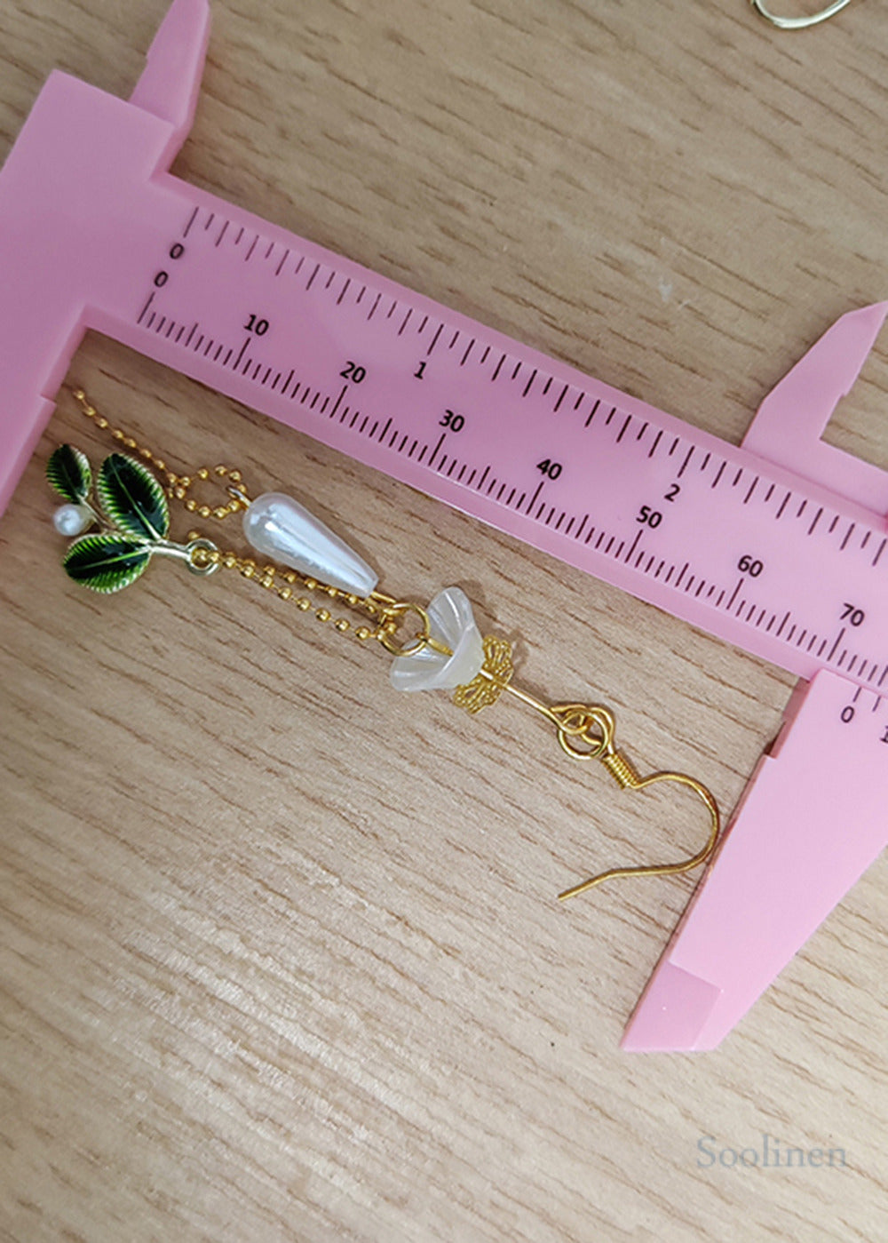 Boho Green Leaf Water Droplet Pearl Drop Earrings