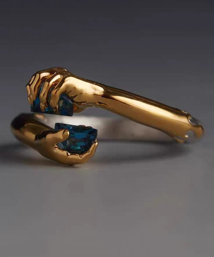 Boutique White Hand Zircon Open Mouth 14K Gold Bangl