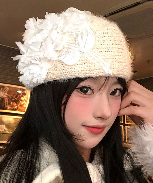 Chic Beige Floral Embroideried Knit Beret Hat