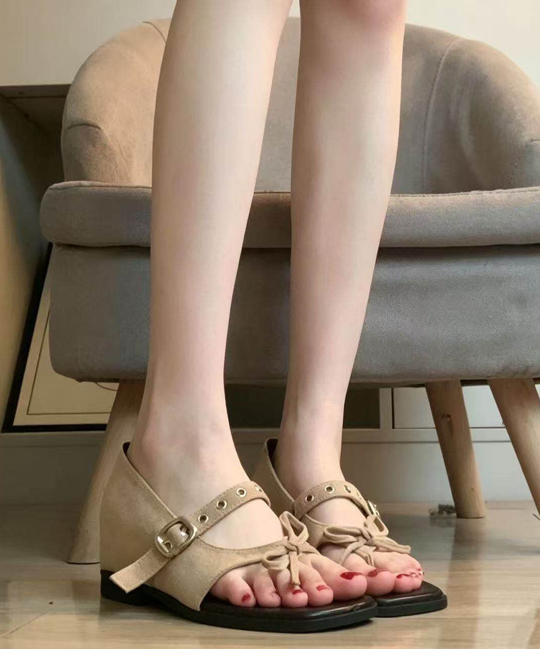 Chic Buckle Strap Splicing Wedge Sandals Khaki Suede Peep Toe
