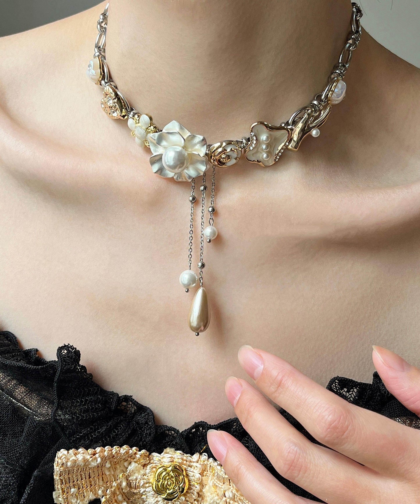 Chic White Floral Tassel Pearl Adjustable Alloy Choker