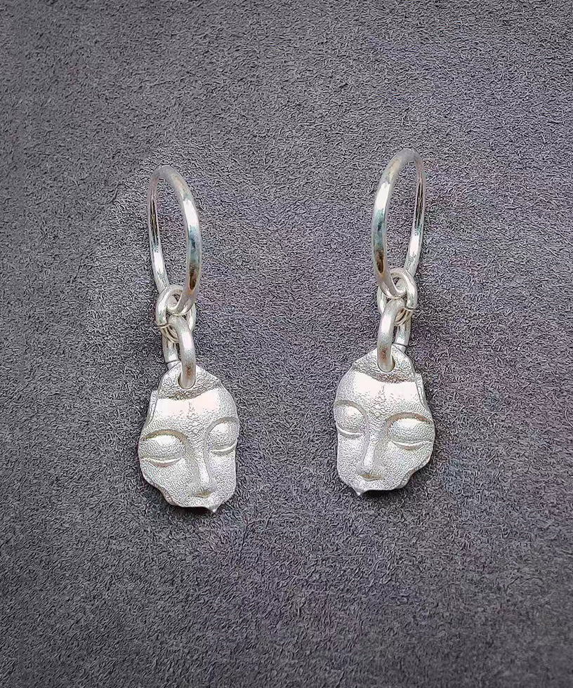 Chinese Style Gold Silver Bianyan Guanyin Earrings