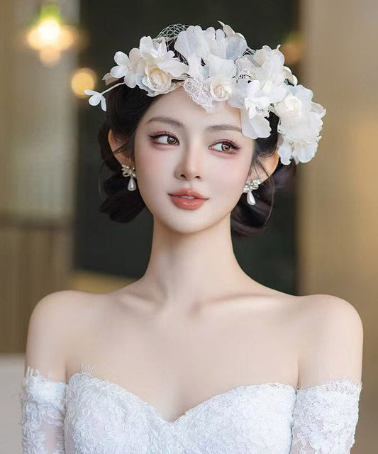 Classy White Gauze Floral HairPiece And Drop Earrings Two-Piece Set