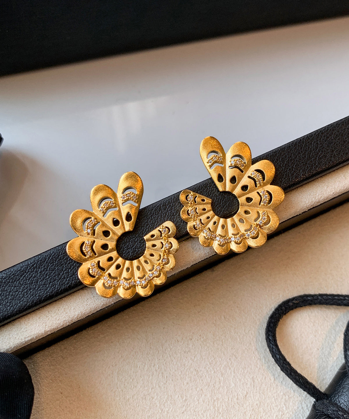 Elegant Golden Hollow Out Fan-shaped Metal Stud Earrings