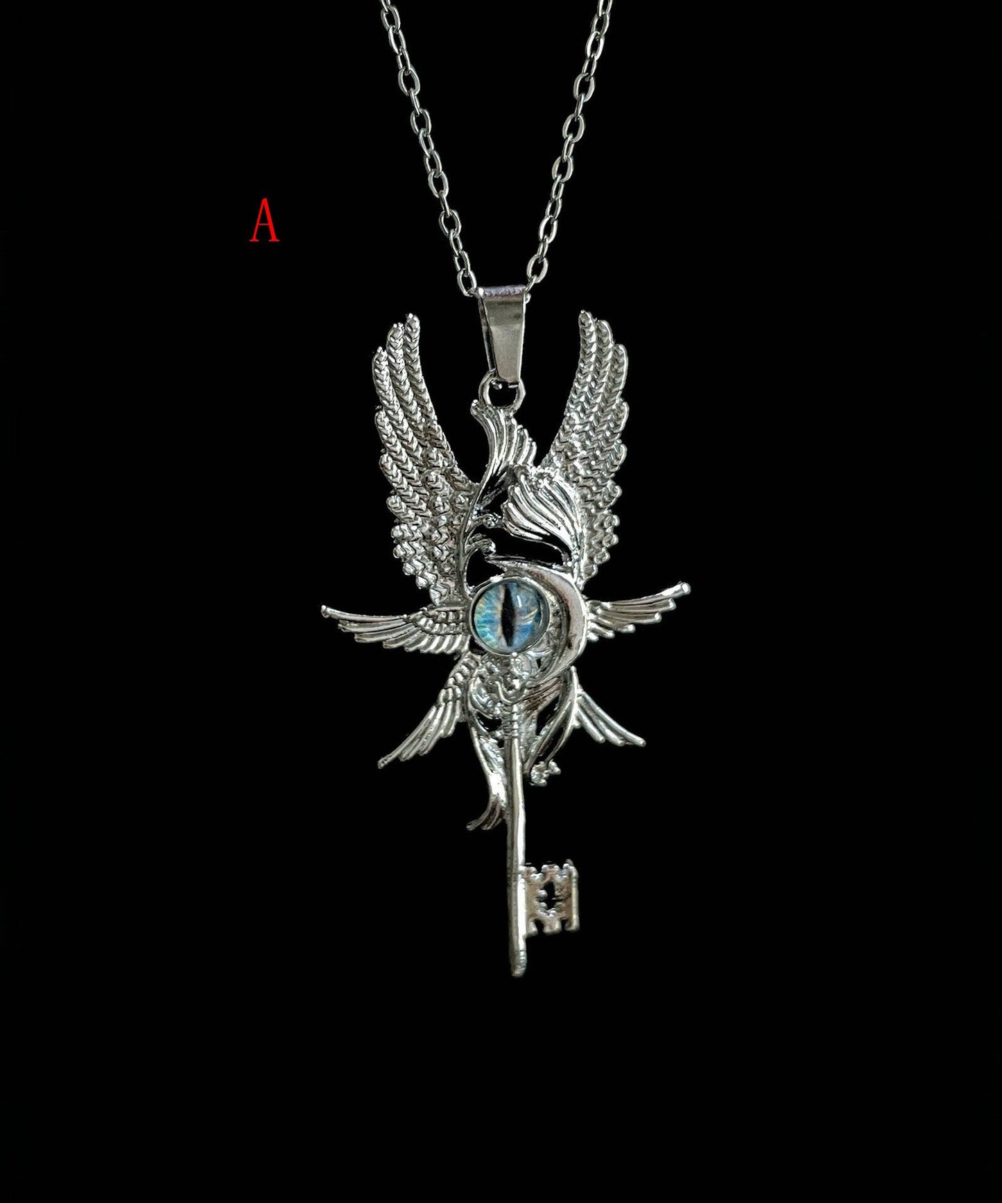 Light Luxury Design Metal Pendant Necklace