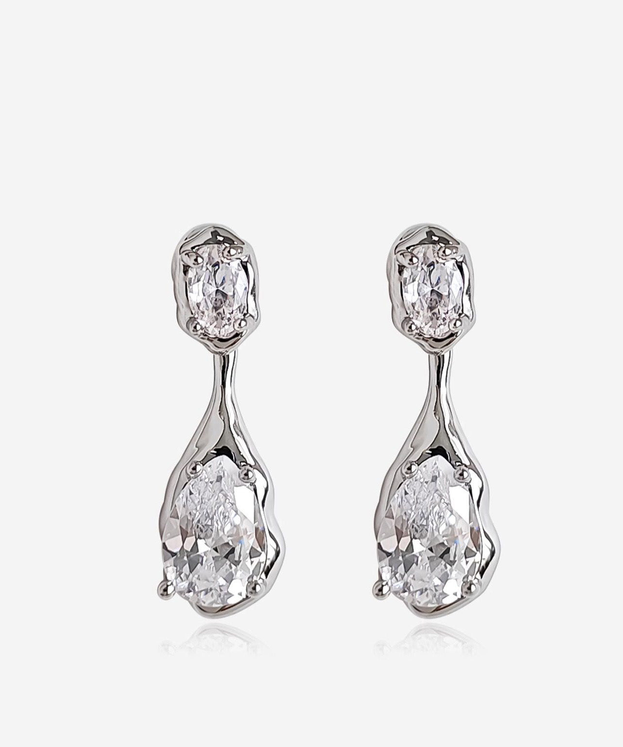 Light Luxury Silver Needle Water Droplet Zircon Earrings