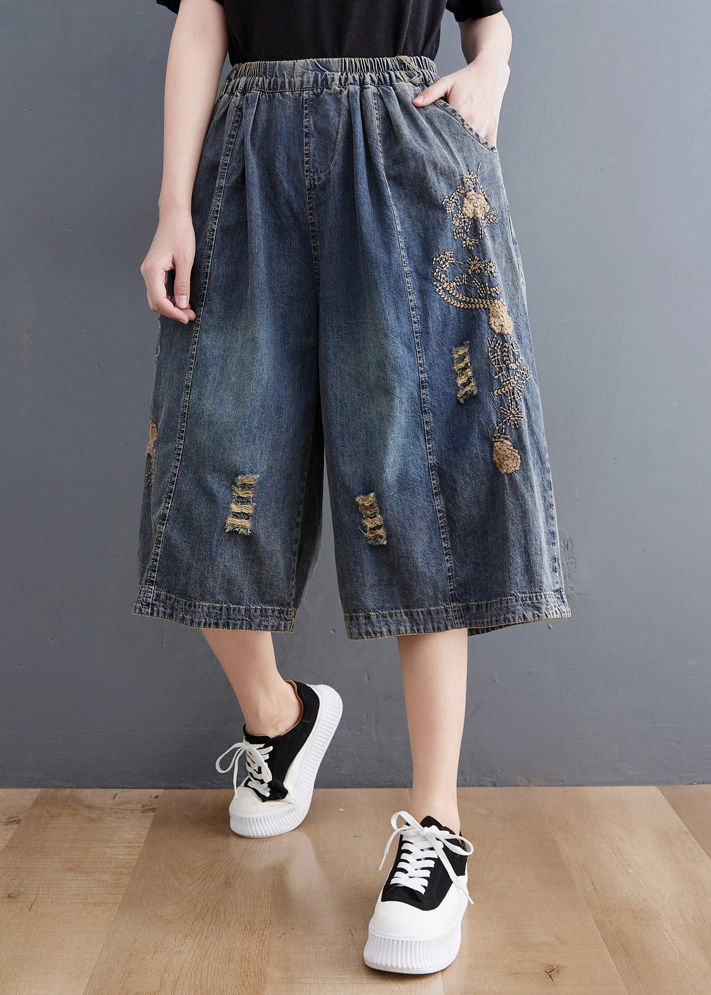 Plus Size Blue Embroidered Hole Crop Jeans
