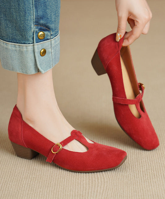 Zapatos rojos de tacón grueso, ante, estilo chic, con empalme y punta cuadrada