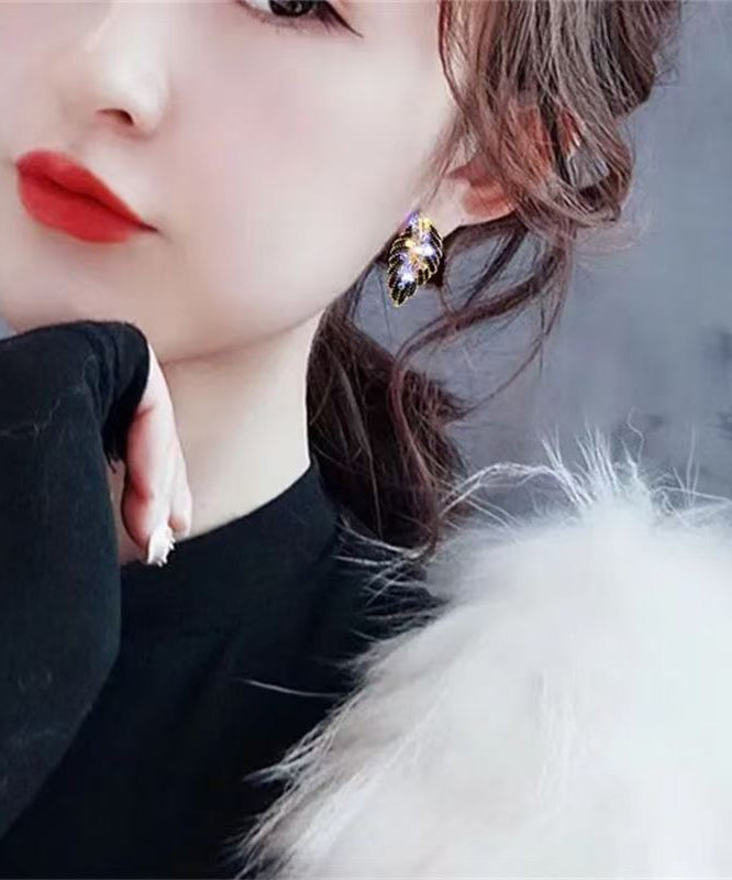 Vogue Black Copper Zircon Leaf Stud Earrings